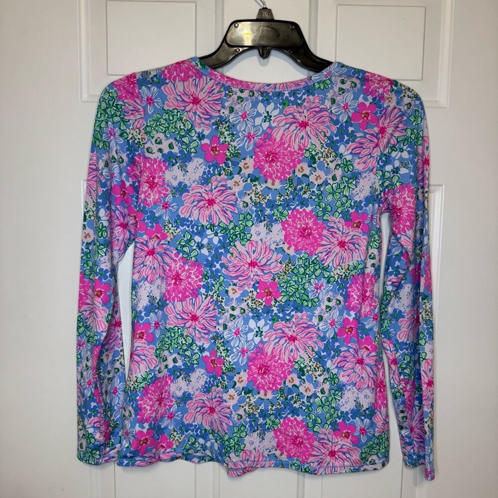 Lilly Pulitzer PJ Knit Henley Long Sleeve Top Pink and Blue Floral Size Small - Picture 4 of 7
